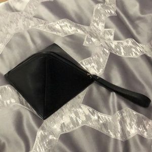 Philo Pyramid Clutch